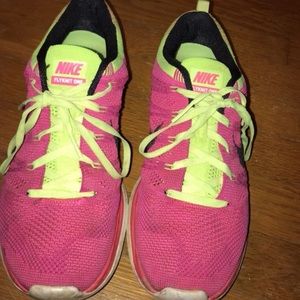 Nike Flyknit 1 Women’s Size 9